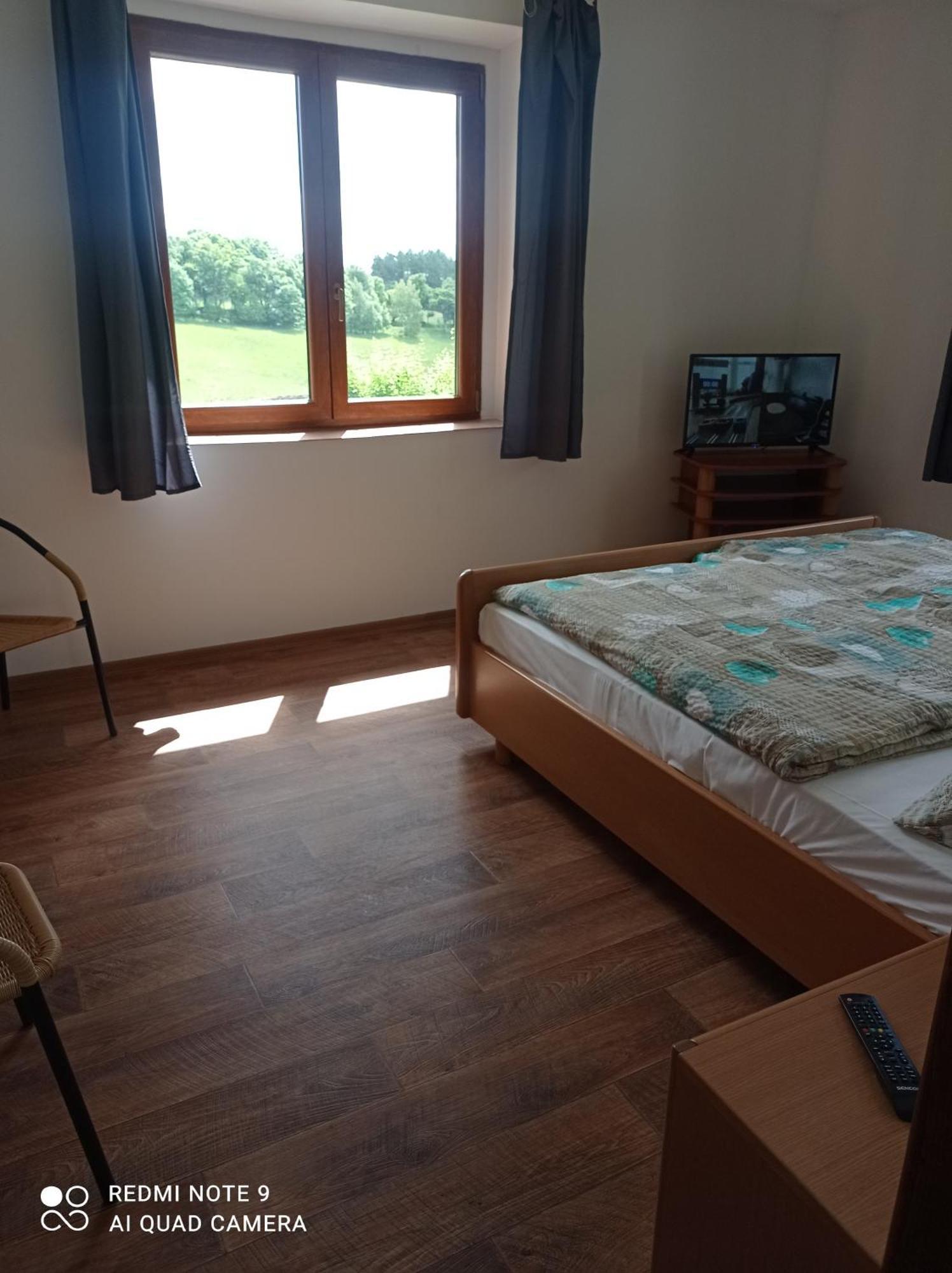 U Becova Nad Teplou Apartment